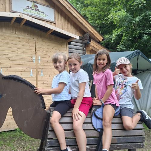 Zu Besuch am Nesseltalhof